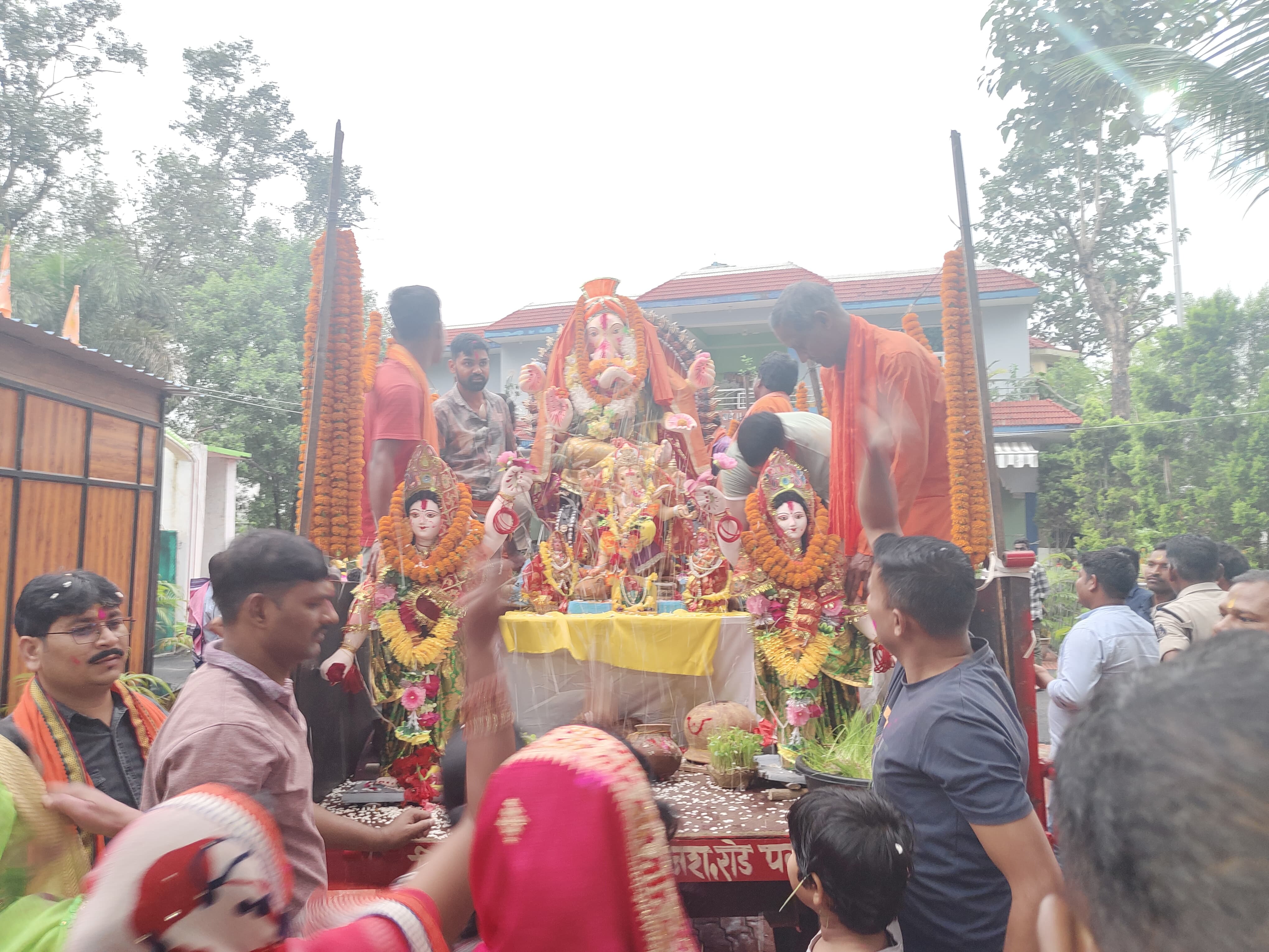 श्री गणेश जी का धूमधाम से विसर्जन
